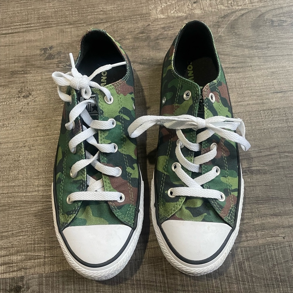 Camo Converse EUC size 4
